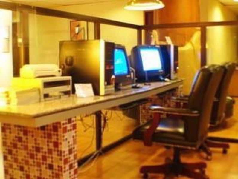 Sir William'S Hotel Quezon City Exterior foto