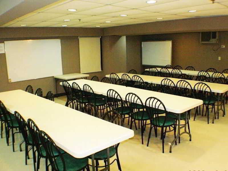 Sir William'S Hotel Quezon City Exterior foto
